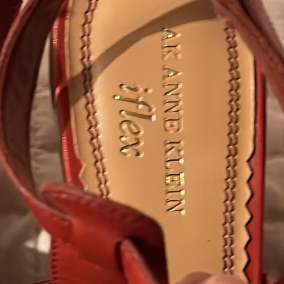 EUC ANNE KLEIN IFLEX ANKLE STRAPPY SANDALS SZ 9.5 - Picture 5 of 9